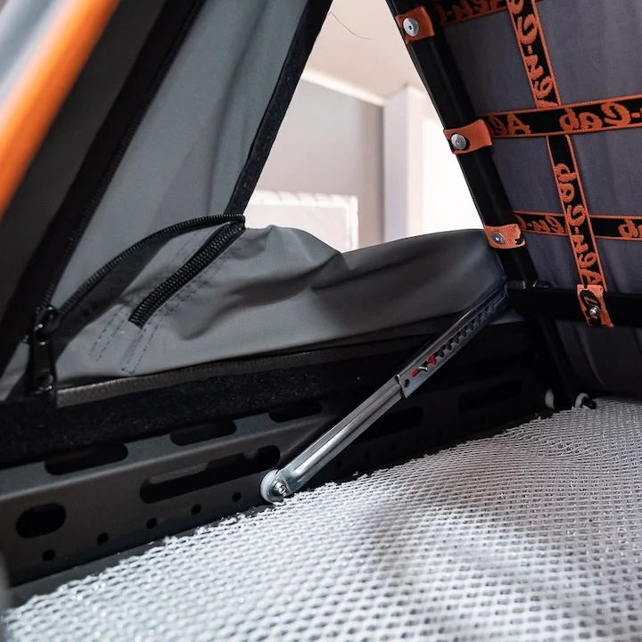 The GEN 3-R Expedition Rooftop Tent - Image 8