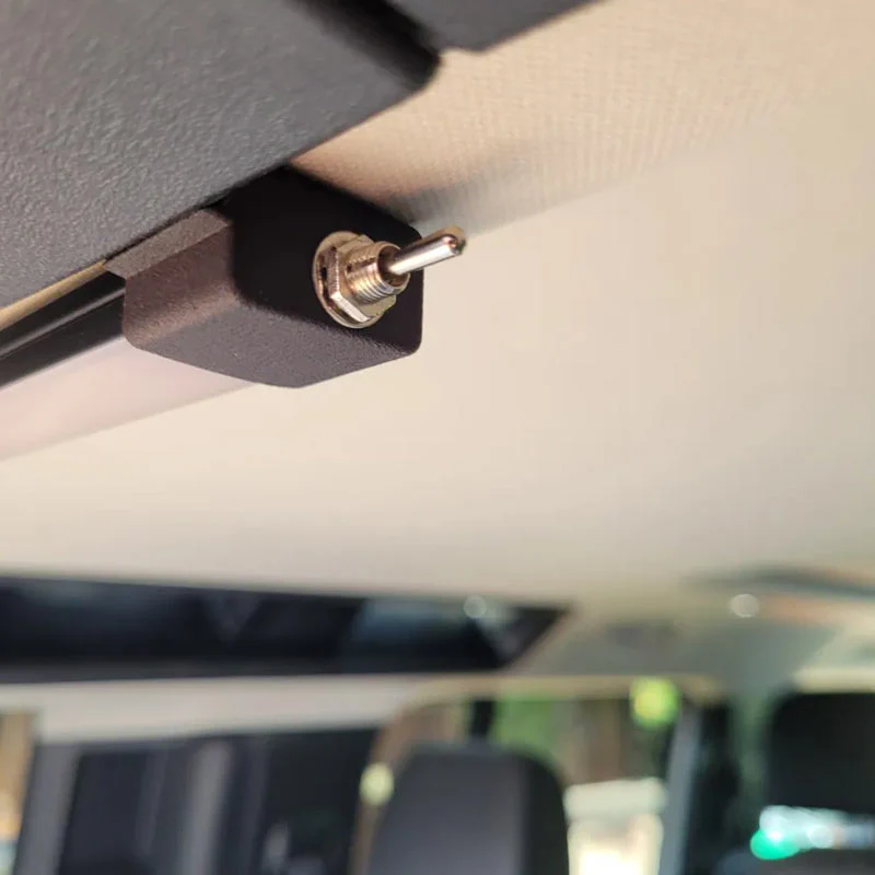 Defender Dual Colour Switchable Rear Loadspace LED - Image 4