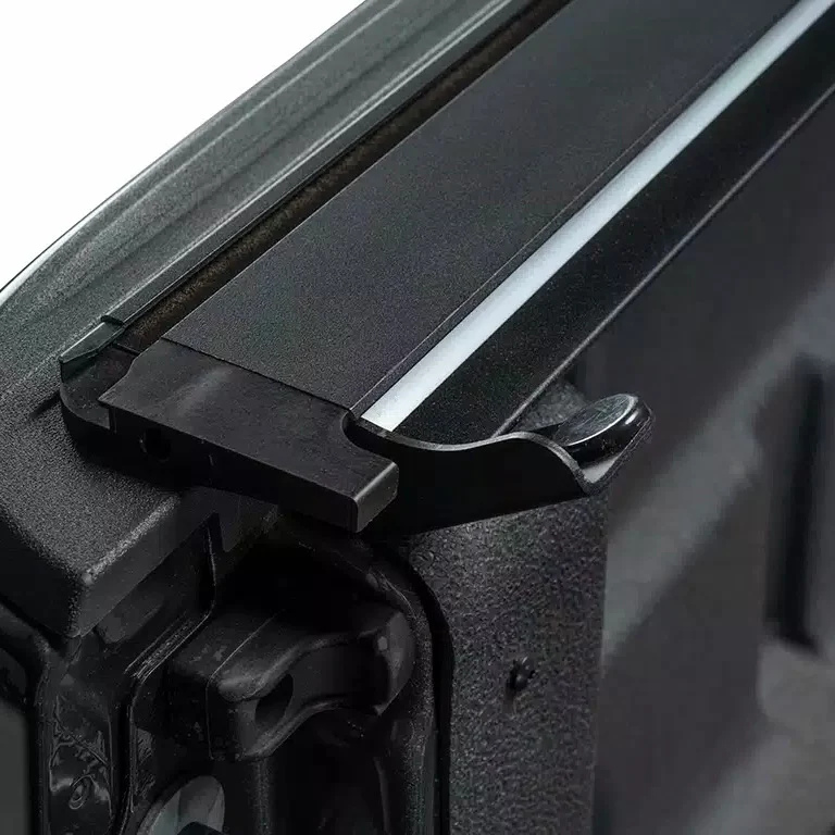 Jeep | Hard Rolling Tonneau Cover - Image 7