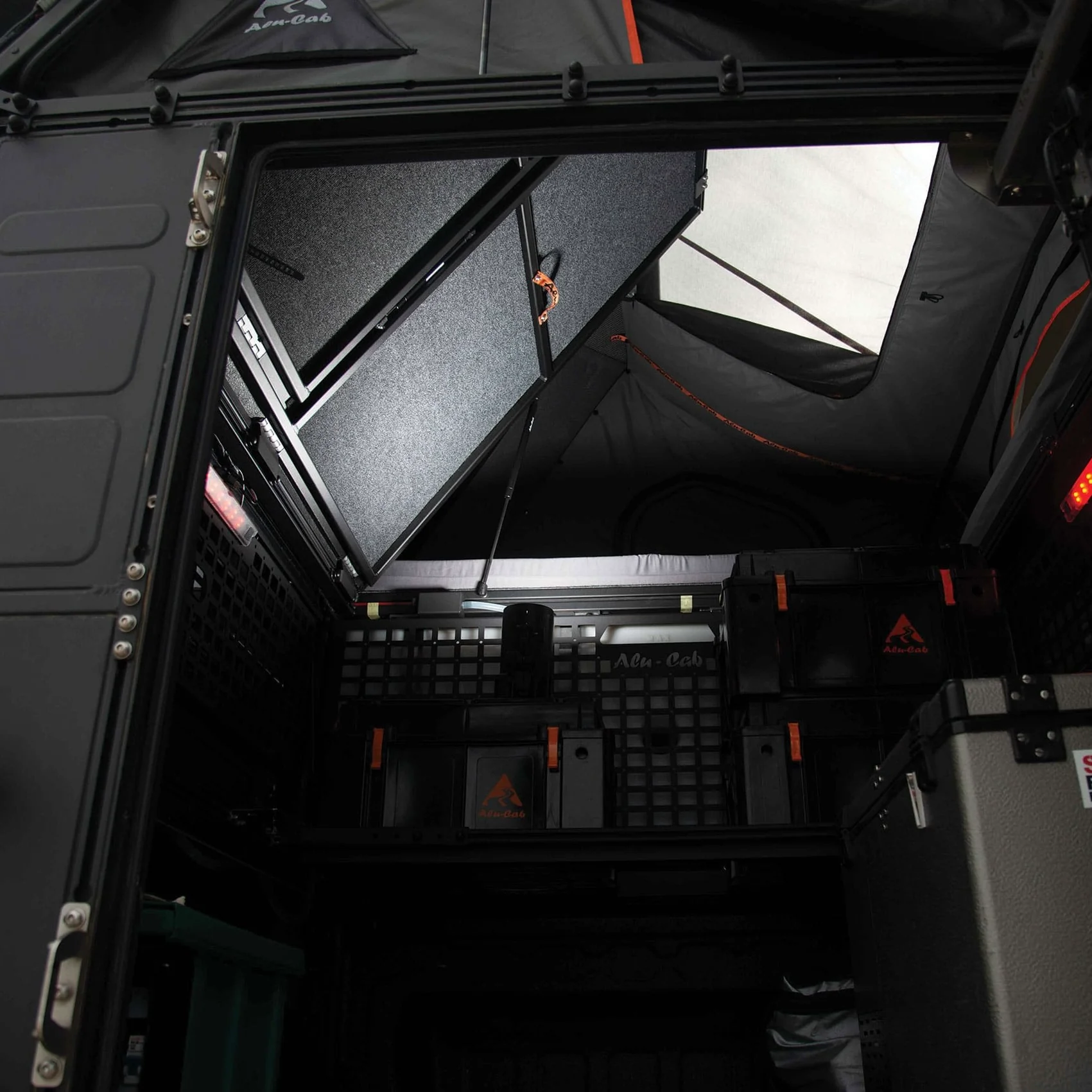 Alu-Cab ModCAP Family Camper - Image 8