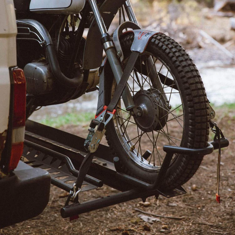 MotoTote Max Motorcycle Hitch Carrier - Image 7