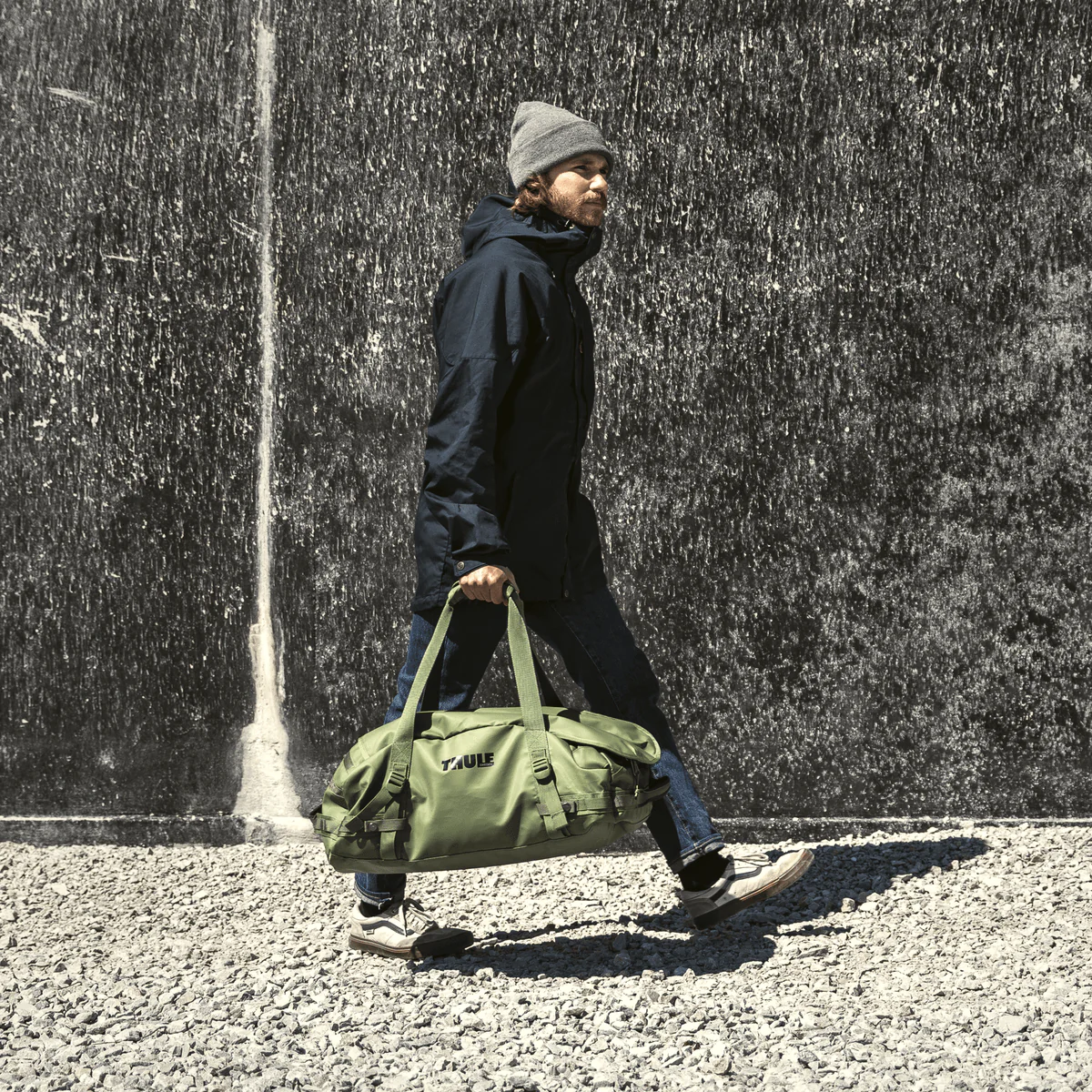Thule Chasm 40L Duffel Bag - Image 9