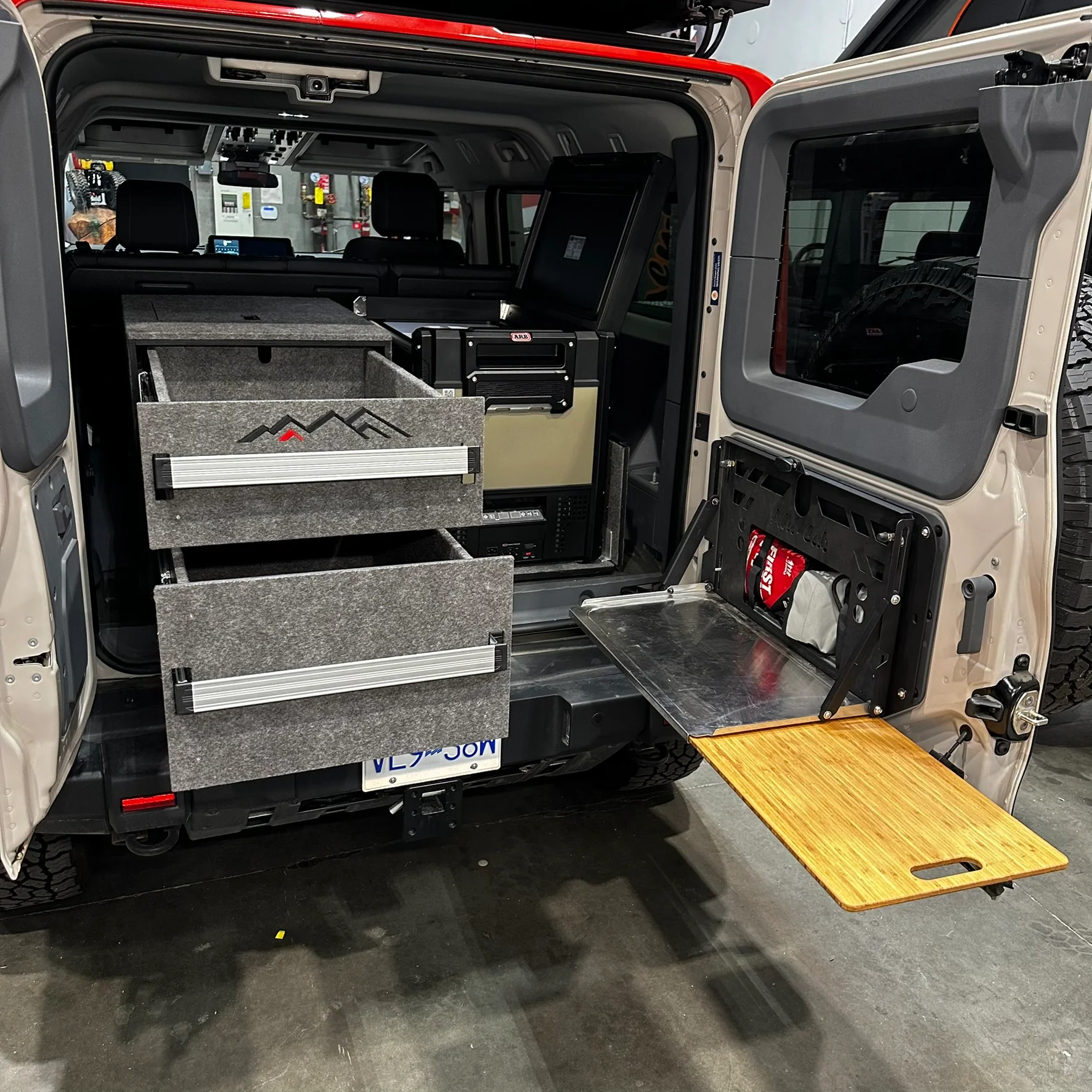Vertical 2 Cargo Drawer System | INEOS Grenadier - Image 4
